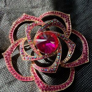 Pink Crystal Flower Brooch - Elegant Women's Jewelry